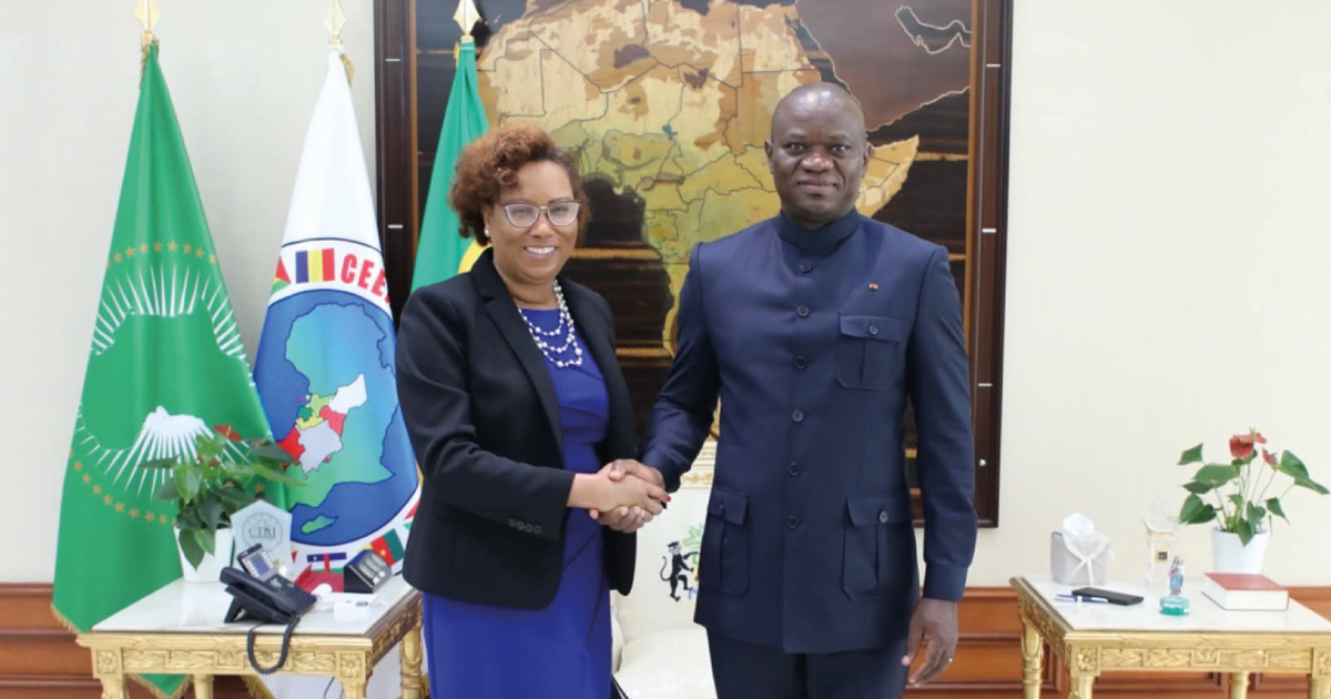 Le Président OLIGUI NGUEMA reçoit l’Ambassadrice des États-Unis